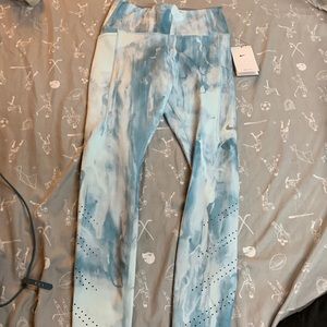 Brand new Nike leggings. Tag still on size small